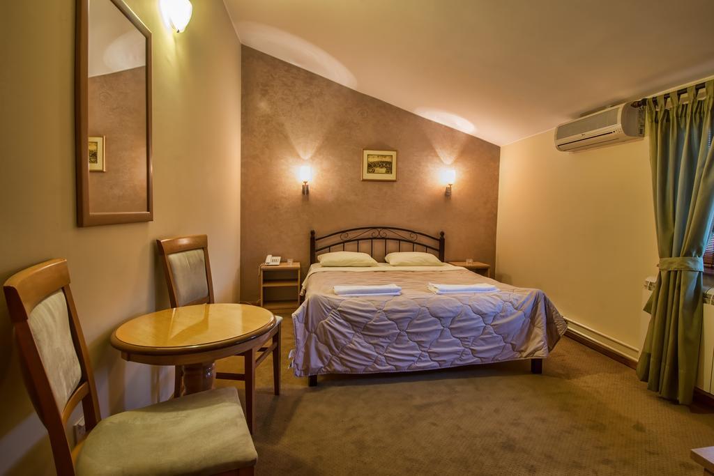 Konak Vukasinovic Otel Belgrad Oda fotoğraf